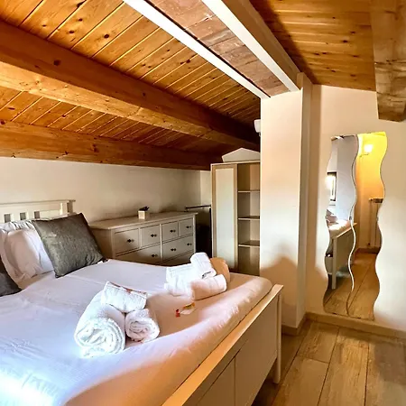 Dhome Apartment *