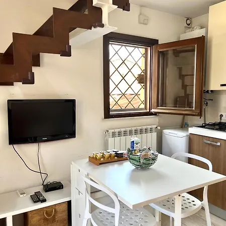 Dhome Apartment *